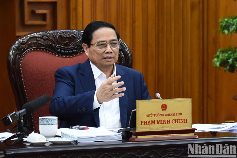 Prime Minister Pham Minh Chinh, head of the steering committee for reviewing and untangling knots in the legal document system, said at a meeting of the committee in Hanoi on August 7. (Photo: NDO)