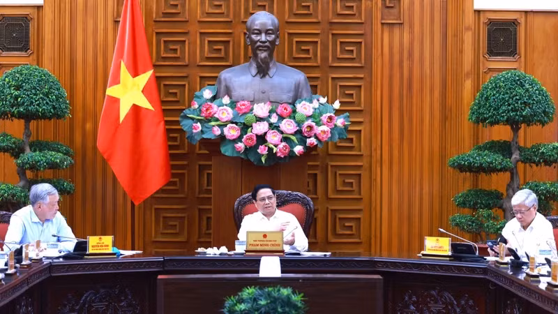 PM Pham Minh Chinh chairs the meeting (Photo: NDO)