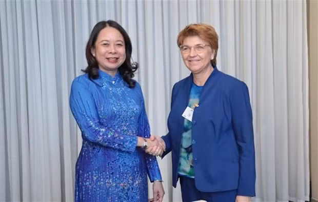 Vice President Vo Thi Anh Xuan (L) meets Swiss President Viola Amherd (Photo: VNA)