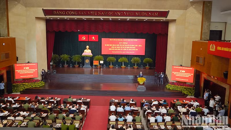 A view of the ceremony.