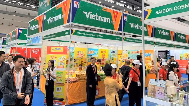 The Vietnamese pavilion at the 20th China-ASEAN Expo (CAEXPO) in Guangxi, September 2023. (Photo: Huu Hung)