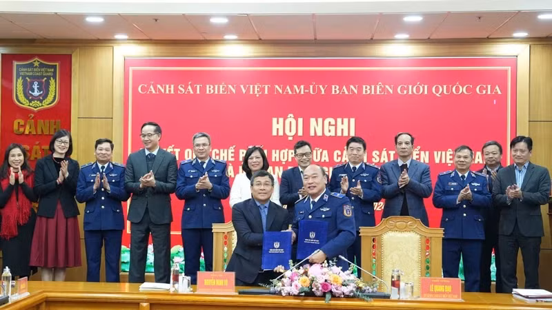 The two sides signed a coordination regulation.