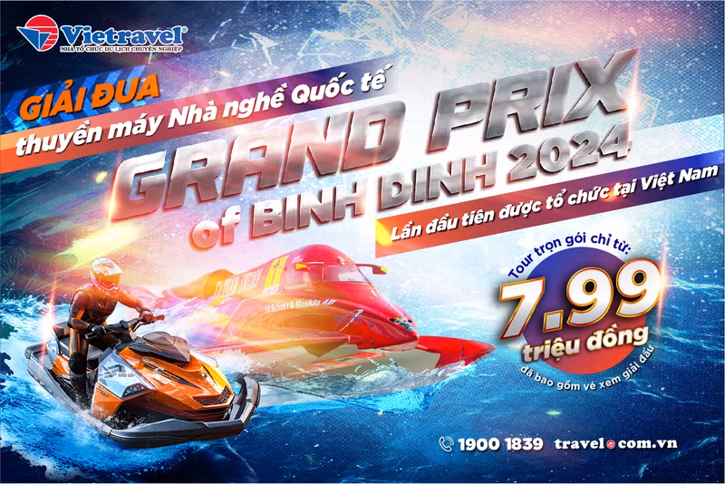 Vietnamese racers to compete in int'l powerboat tournament in Binh Dinh