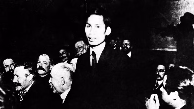 Nguyen Ai Quoc speaks at the Congress of the French Socialist Party held in Tours (December, 1920).