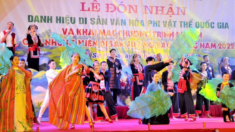 A performance at the opening ceremony (Photo: baohagiang.vn)
