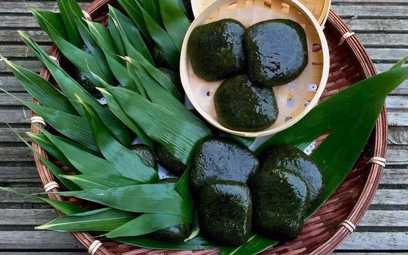 'Banh ngai': A specialty of Tay ethnic group in Lang Son 