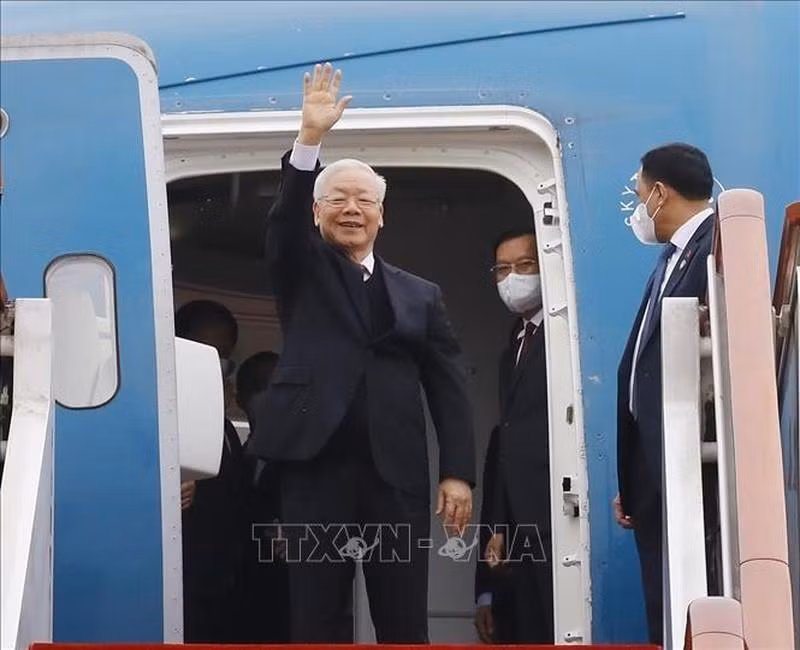Party General Secretary Nguyen Phu Trong arrives at Beijing Capital International Airport. (Photo: VNA)