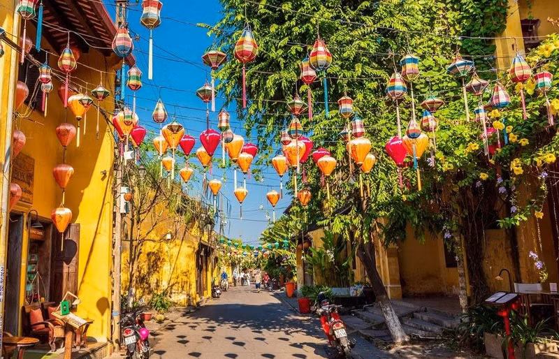 Lanterns become an iconic image of Hoi An Ancient City in Quang Nam Province.