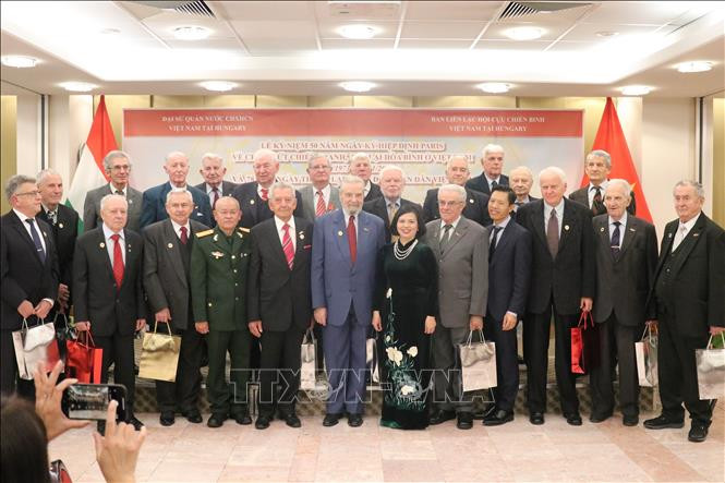 Participants at the ceremony (Photo: VNA)