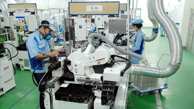 Vietnam attracts 22.72 billion USD in FDI this year (Photo: VNA)