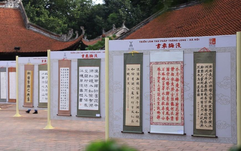 Works on display at the exhibition (Photo: VNA)