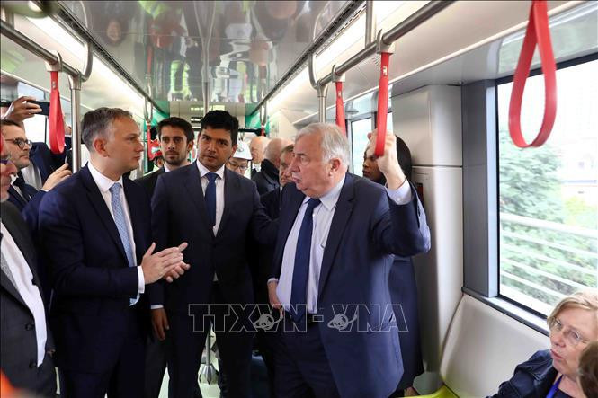 President of the French Senate Gérard Larcher on Nhon-Hanoi station urban railway line (Photo: VNA)