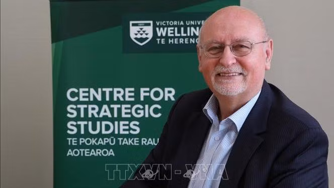 Emeritus Professor Roberto Rabel at the Centre for Strategic Studies under the Victoria University of Wellington. (Photo: VNA)