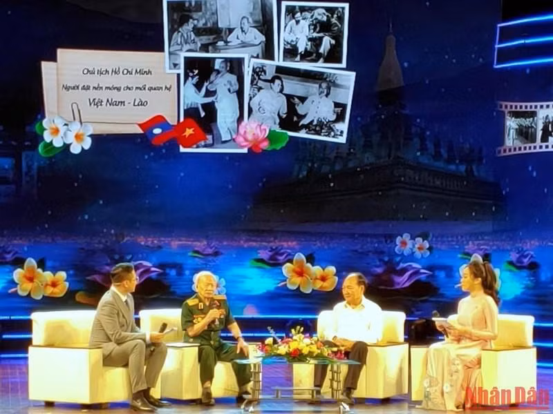 The programme features sharing of historical witnesses The programme features sharing of historical witnesses