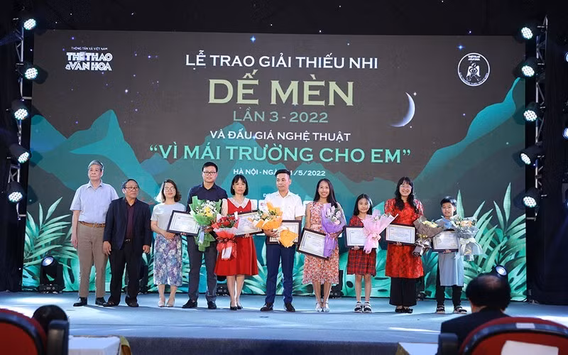 De Men Award ceremony in 2022. 