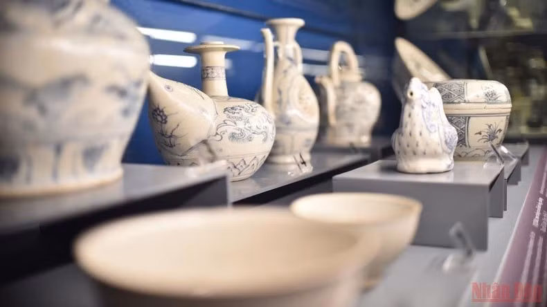 Ceramic artefacts on display at the Vietnam National Museum of History. (Photo: MINH DUY)