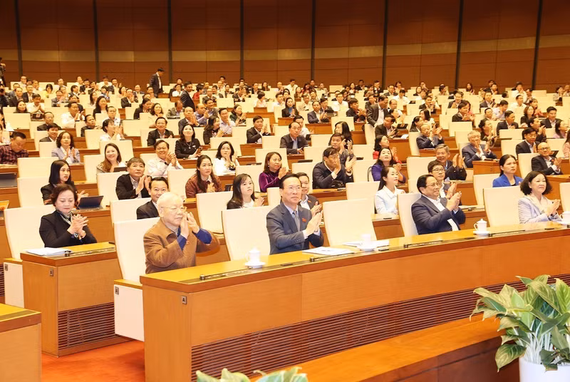 General Secretary Nguyen Phu Trong and delegates at the meeting. (Photo: VNA)