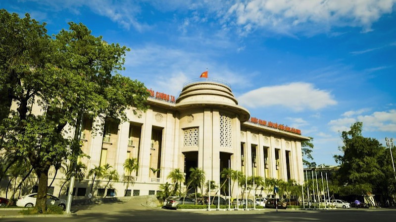 According to the State Bank, regulatory interest rates will be slashed by 0.25%-0.5% per year.