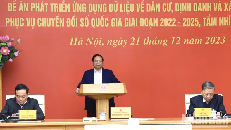 Prime Minister Pham Minh Chinh speaking at the meeting. (Photo: NDO)
