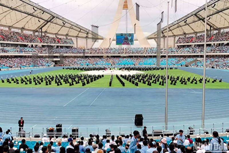 The closing ceremony of the ASEAN Para Games 12 held at the Morodok Techo National Stadium (Photo: NDO)