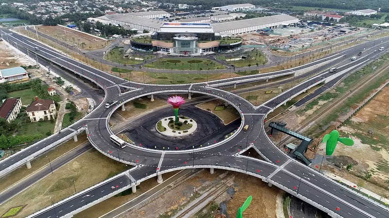 The intersection between National Highway 1A and the road connecting Chu Lai port with the Da Nang-Quang Ngai Expressway.