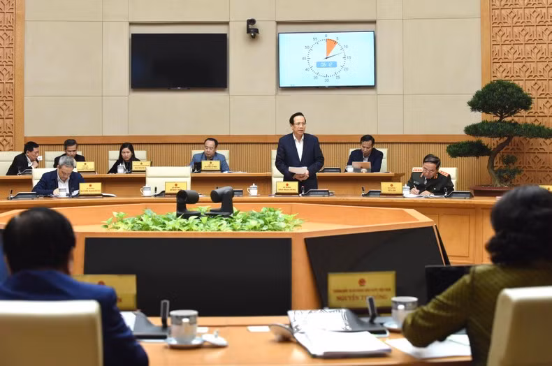 Minister of Labour, Invalids and Social Affairs Dao Ngoc Dung delivers a speech.