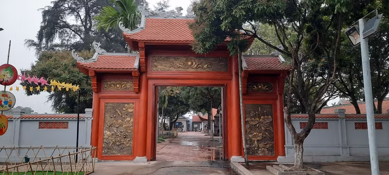 But Thap is one of the most famous and beautiful pagodas in Vietnam