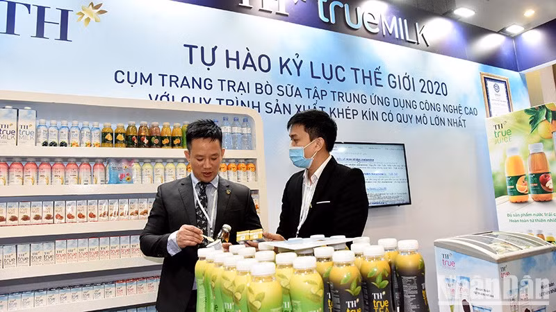 Products produced under the TH circular manufacturing model have always attracted strong attention from consumers. (Photo: TRAN HAI)