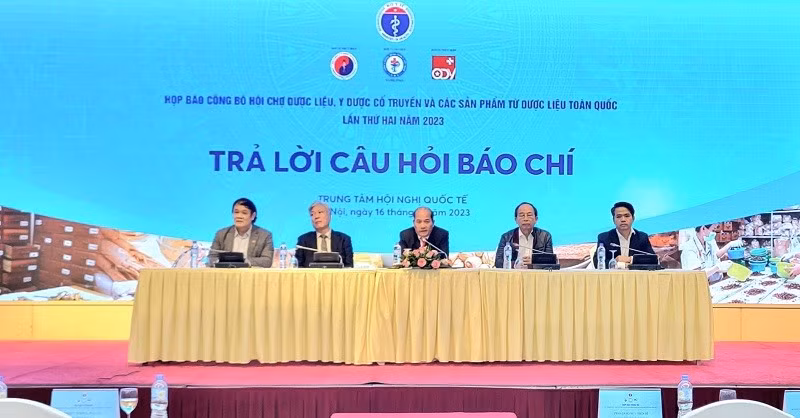 At the press briefing held in Hanoi on November 16.