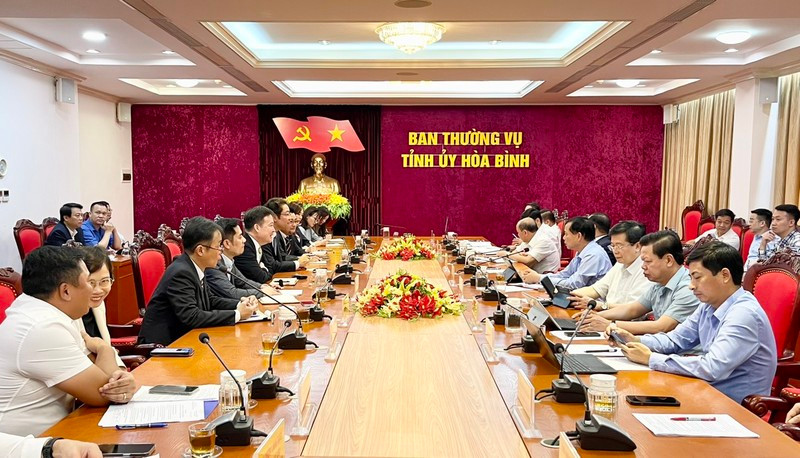 At the working session between Meiko and leaders of Hoa Binh Province. (Photo: NDO)