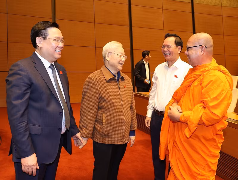 Party Chief Nguyen Phu Trong talks to delegates. (Photo: VNA)