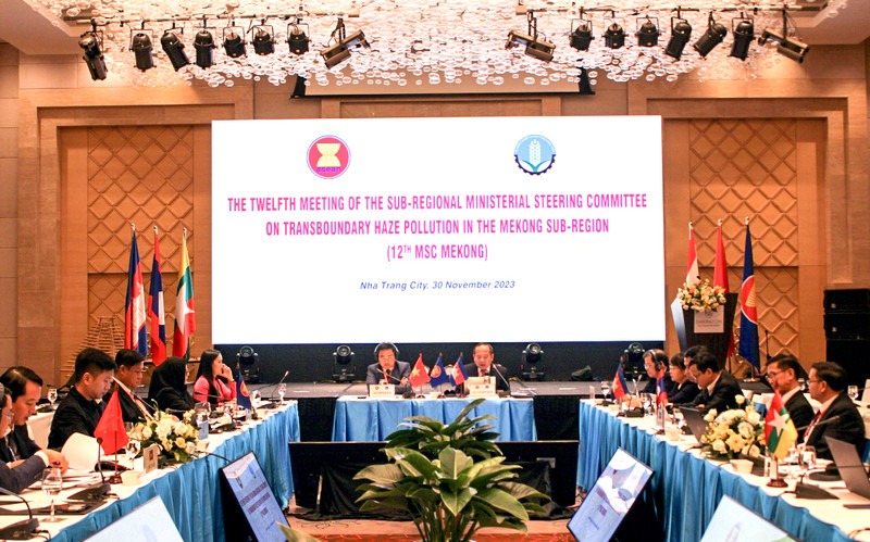 The 12th Meeting of the Sub-regional Ministerial Steering Committee on Transboundary Haze Pollution in the Mekong Sub-region takes place in the central coastal province of Khanh Hoa on November 30. (Photo: dangcongsan)