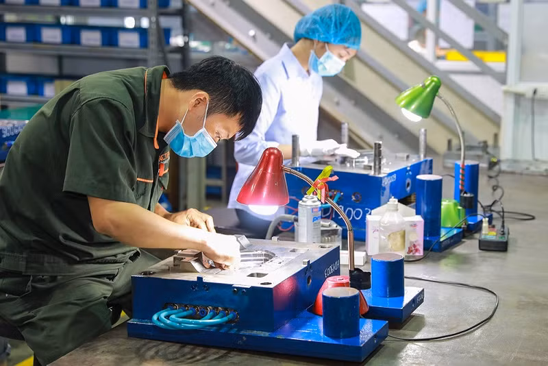 Despite massive woes, the government will make great efforts to accomplish goals