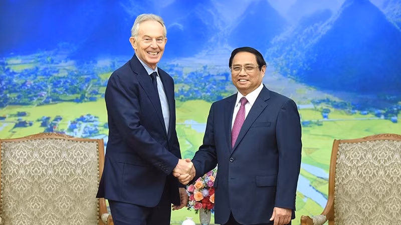 PM Pham Minh Chinh receives Tony Blair, former UK Prime Minister and Executive Chairman of the Tony Blair Institute for Global Change (TBI) (Photo: NDO)