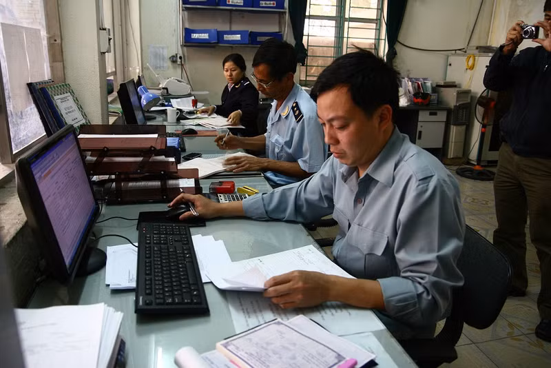 The government is quickening administrative reforms to create more favourable conditions for enterprises and investors.