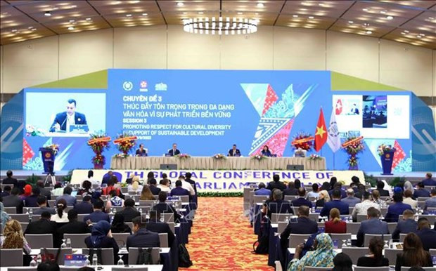 An overview of the third session on promoting respect for cultural diversity in support of sustainable development. (Photo: VNA)