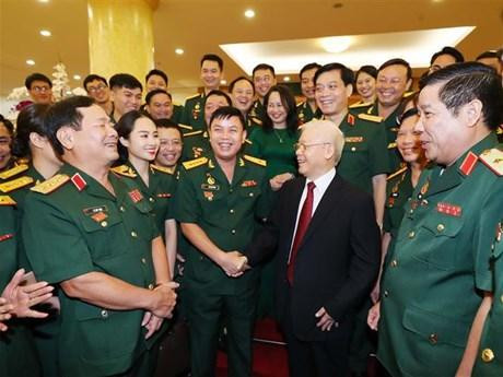 Party General Secretary Nguyen Phu Trong meets delegates (Photo: VNA)