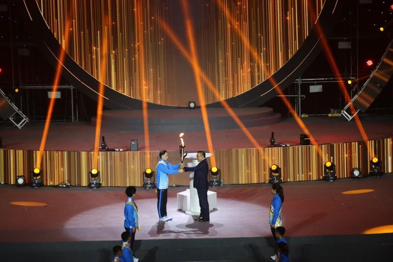 Athletes prepare for the flame lighting ceremony.