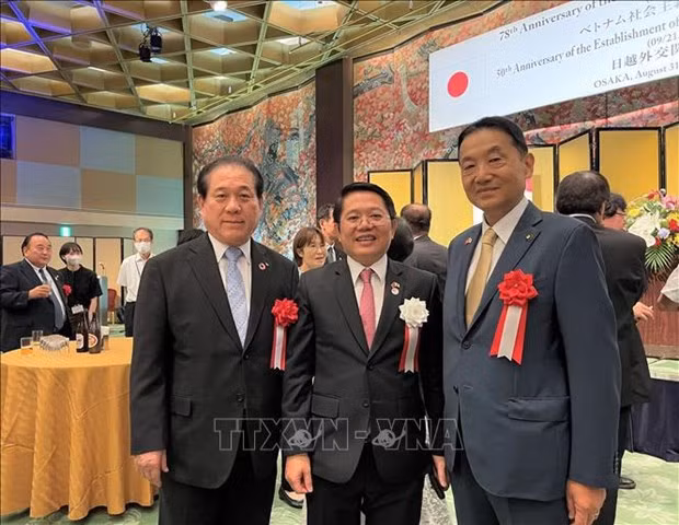Participants at the ceremony in Osaka (Photo: VNA)