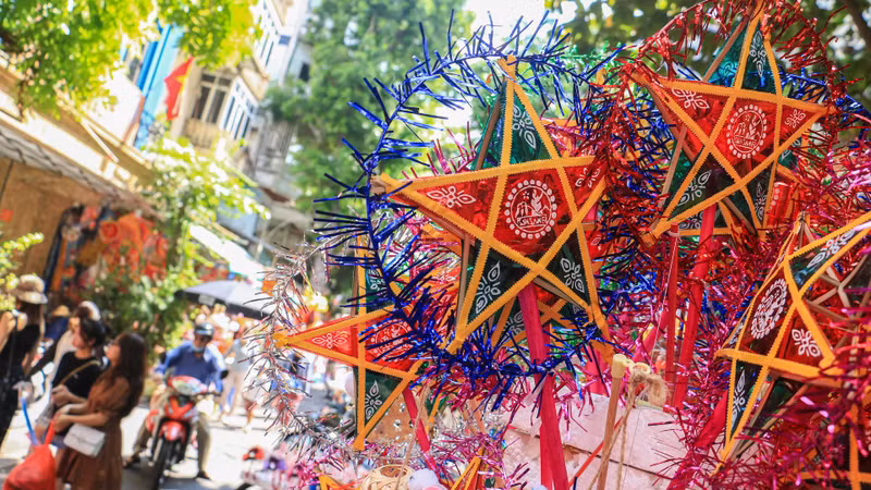 [In Pictures] Mid-autumn Festival's traditional toys "cover" Hang Ma Street