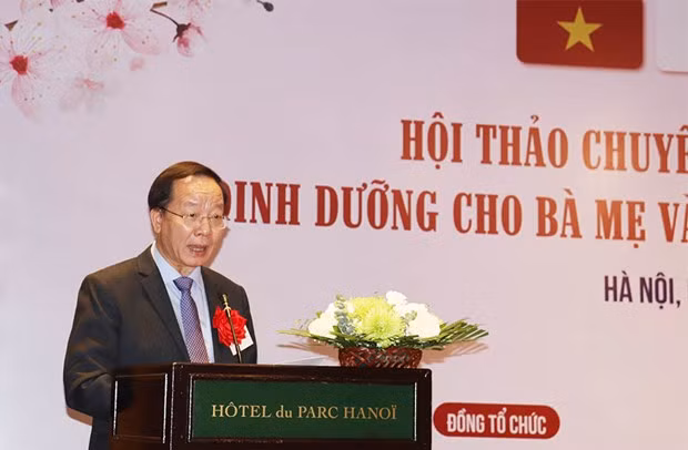 Assoc. Prof. Dr. Tran Minh Dien, President of the VPA and Director of NCH speaks at the workshop (Photo: https://kinhtedothi.vn/)