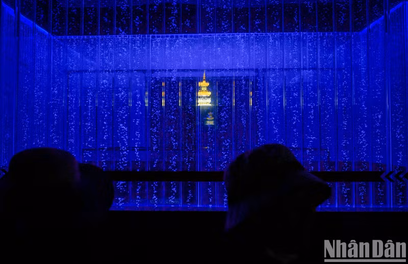 The 4th floor - the highest floor inside the base of the "Tay Bo Da Son” Bodhisattva statue The 4th floor - the highest floor inside the base of the "Tay Bo Da Son” Bodhisattva statue