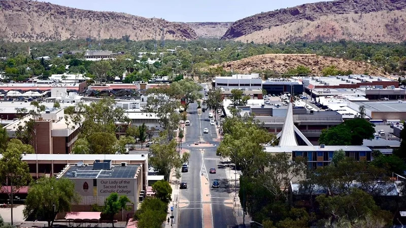 The rare earth mine and refinery will be operated by Australian mineral exploration company Arafura and is located 125 km north of Alice Springs. (Photo: ABC News)