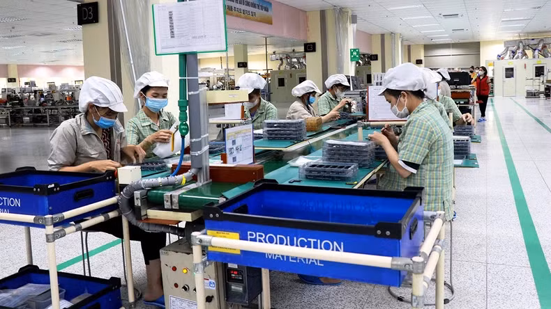 Manufacturing and assembling semiconductor components at Que Vo Industrial Park.