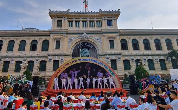 The third Ho Chi Minh City Tourism Week kicked off on December 4 with a range of tourism, sports and music activities (Photo: VNA)