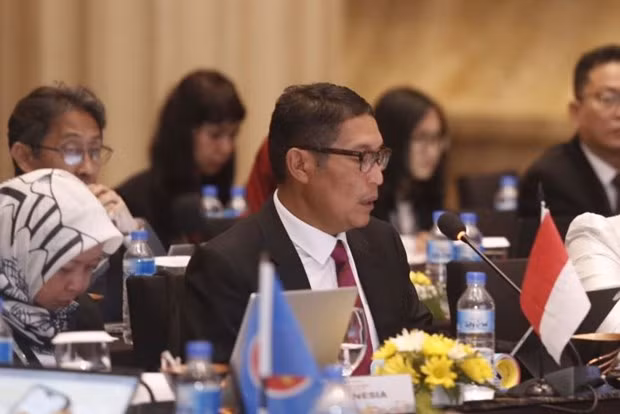 Chief executive for capital markets, financial derivatives, and carbon exchange supervision of the Financial Services Authority (OJK), Inarno Djajadi, at the 38th ACMF Chairs’ Meeting, which was held in a hybrid format in Yogyakarta on March 20, 2023. (Photo: ANTARA)
