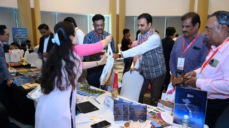 Da Nang tourism businesses introduce tourism products in Ahmedabad City, Gujarat State, India. (Photo: Da Nang Department of Tourism)