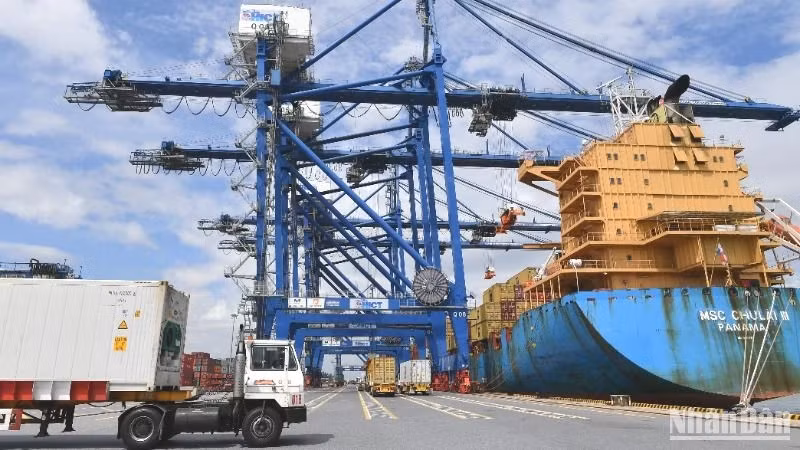 Vietnam climbs to 9th largest trade partner of Singapore