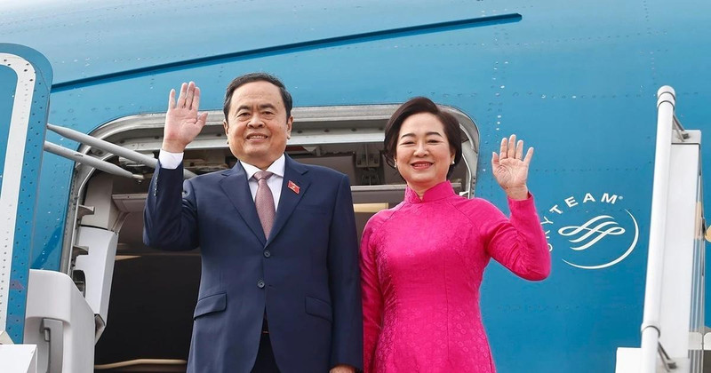 National Assembly Chairman Tran Thanh Man and his spouse Nguyen Thi Thanh Nga leave Armenia for Uzbekistan to attend the 150th Assembly of the Inter-Parliamentary Union (IPU-150) and pay an official visit to the country. (Photo: VNA)