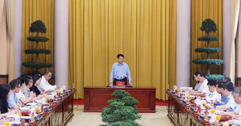 State President Luong Cuong speaks at the working session with the Presidential Office (Photo: VNA)